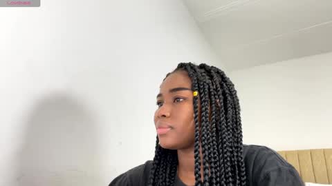 Sara online show from 09/16/25, 01:34