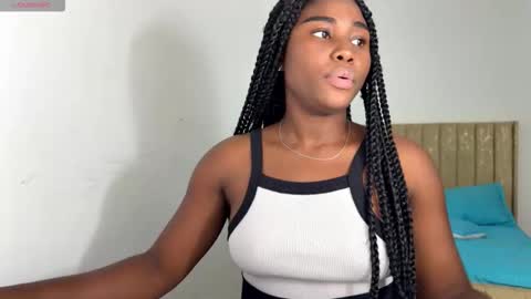 Sara online show from 09/28/25, 01:22