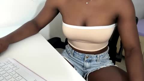 Sara online show from 11/05/25, 08:53