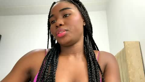 Sara online show from 05/10/26, 01:22