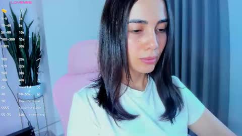 Snapshot of sara_ospina22 chatting on 07/30/26, 07:13 Sara online show from 07/30/26, 07:13