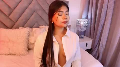 sara_owens7 online show from 04/16/26, 01:39