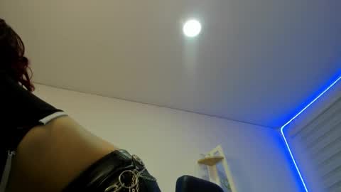Snapshot of sara_red_x chatting on 03/31/26, 03:30 sara_red_x online show from 03/31/26, 03:30