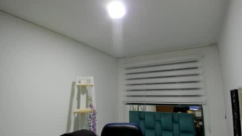Snapshot of sara_red_x chatting on 04/07/26, 03:07 sara_red_x online show from 04/07/26, 03:07