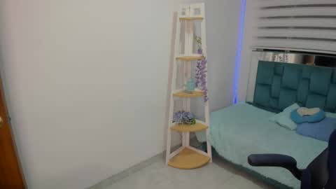 Snapshot of sara_red_x chatting on 04/09/26, 03:28 sara_red_x online show from 04/09/26, 03:28