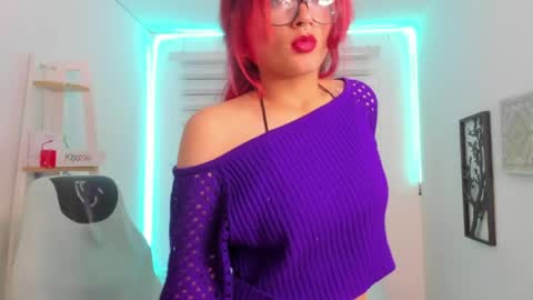 Snapshot of sara_red_x chatting on 05/30/26, 05:26 sara_red_x online show from 05/30/26, 05:26