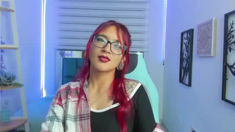 Snapshot of sara_red_x chatting on 06/08/26, 03:18 sara_red_x online show from 06/08/26, 03:18