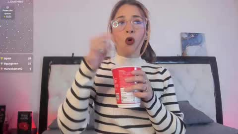 sara_roades online show from 10/30/25, 09:48