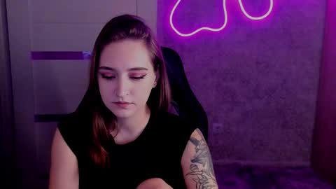 Sara online show from 10/28/25, 05:48