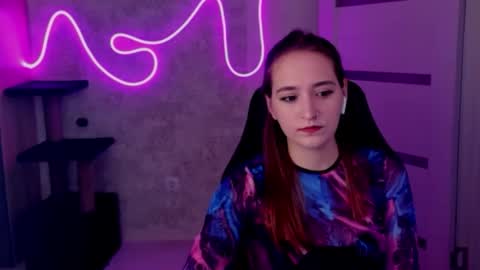 Snapshot of sara_rossse chatting on 01/11/26, 08:14 Sara online show from 01/11/26, 08:14