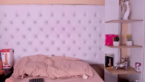 sara_salgado online show from 09/29/25, 11:15