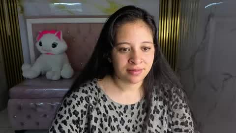 Snapshot of sara_tellez_s chatting on 05/28/26, 03:04 Sara T. online show from 05/28/26, 03:04