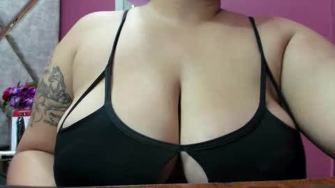 sara_thonson_ online show from 01/08/26, 04:31
