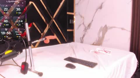 Snapshot of sara_tourner chatting on 09/09/25, 11:21 sara_tourner online show from 09/09/25, 11:21
