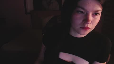 Snapshot of sara_valderrama_ chatting on 12/04/25, 12:25 sara_valderrama_ online show from 12/04/25, 12:25