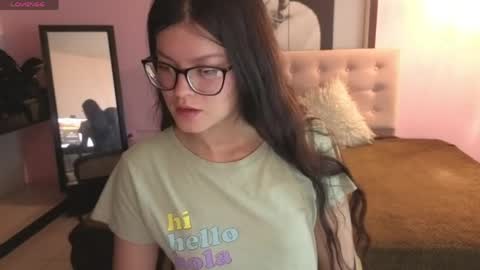 sara_valderrama_ online show from 05/15/26, 01:51