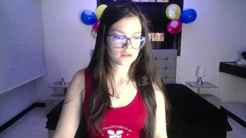 Snapshot of sara_valderrama_ chatting on 06/20/26, 10:51 sara_valderrama_ online show from 06/20/26, 10:51