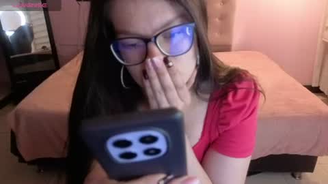 Snapshot of sara_valderrama_ chatting on 07/28/26, 04:39 sara_valderrama_ online show from 07/28/26, 04:39