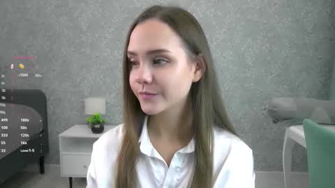 Snapshot of sara_whooops chatting on 10/30/25, 07:14 Im Sara online show from 10/30/25, 07:14