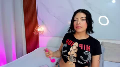 sara_zc online show from 10/07/25, 11:29