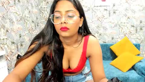 saraa_jayy online show from 09/19/25, 06:15