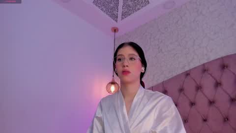 Sara  online show from 05/04/26, 06:59