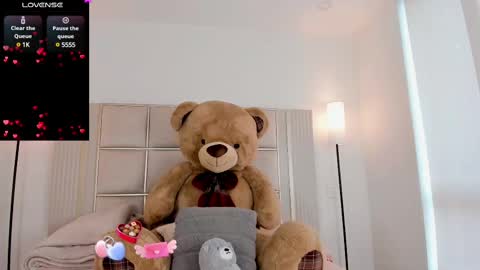 Sara Miller  online show from 02/11/25, 09:56
