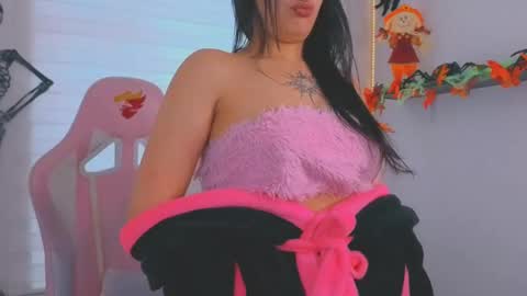 Sarah Ramirez online show from 10/27/25, 11:58