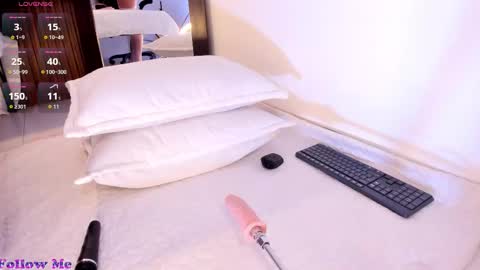 Snapshot of saraa_romero chatting on 02/17/26, 02:08 sara online show from 02/17/26, 02:08