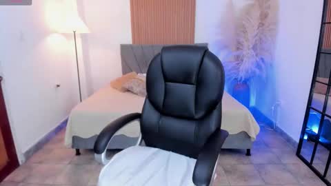 Snapshot of saraa_stormy chatting on 02/27/26, 07:58 saraa_stormy online show from 02/27/26, 07:58