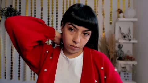 Sara online show from 01/05/25, 07:49