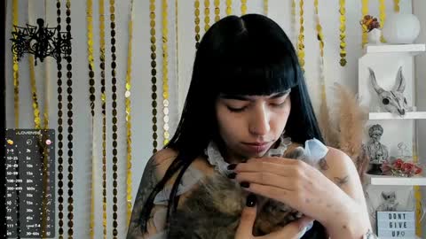 Sara online show from 01/23/25, 02:28