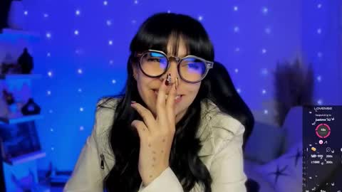 Sara online show from 12/19/25, 02:07