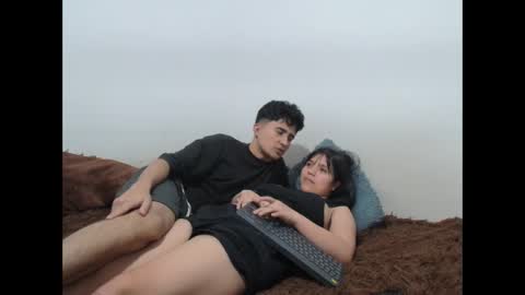 Snapshot of saraandthomas chatting on 09/14/25, 07:29 sara and thomas online show from 09/14/25, 07:29