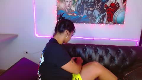 SARAHGIL online show from 12/17/24, 07:48