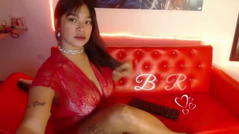 SARAHGIL online show from 12/29/24, 12:09
