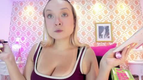 Snapshot of saraavila_ chatting on 04/15/26, 09:59 SaraAvila online show from 04/15/26, 09:59