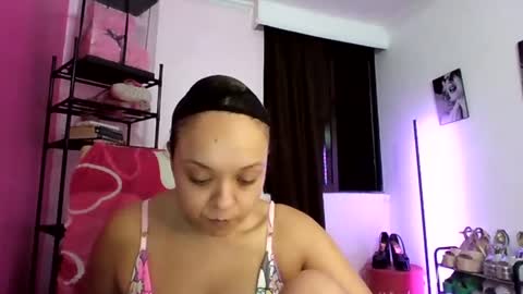Snapshot of saraavila_ chatting on 06/15/26, 12:13 SaraAvila online show from 06/15/26, 12:13