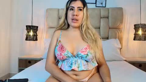 sarablonde_t online show from 03/19/26, 07:51