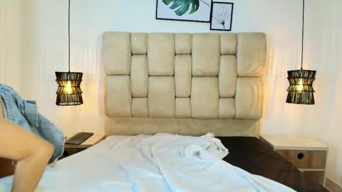 sarablonde_t online show from 05/03/26, 06:25