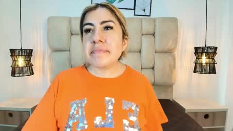 sarablonde_t online show from 05/24/26, 07:30
