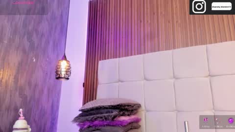 Snapshot of saraby_blandon chatting on 11/29/25, 10:51 online show from 11/29/25, 10:51