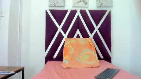 Snapshot of saracardona_1 chatting on 09/27/25, 07:41 Sara Cardona online show from 09/27/25, 07:41