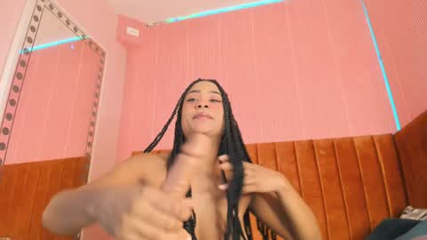 Sara Castillo online show from 01/06/25, 09:30