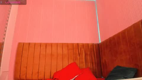 Sara Castillo online show from 02/08/25, 03:42