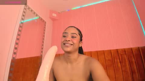 Sara Castillo online show from 03/02/25, 12:43