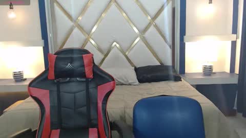 Snapshot of saraclub_jy chatting on 10/14/25, 11:27 saraclub online show from 10/14/25, 11:27