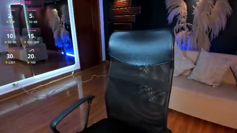 Sara  Everyday From 1430 to 2130 Col Time online show from 07/08/26, 04:33