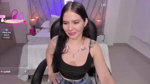 Snapshot of saracruz_1 chatting on 06/16/26, 04:04 saracruz online show from 06/16/26, 04:04