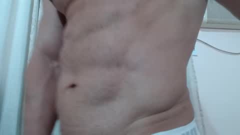 Snapshot of saradorj92 chatting on 10/27/25, 05:06 saradorj92 online show from 10/27/25, 05:06